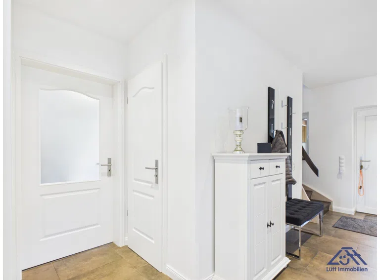 Flur EG - Lütt Immobilien Selent