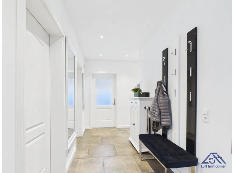Flur EG - Lütt Immobilien Selent