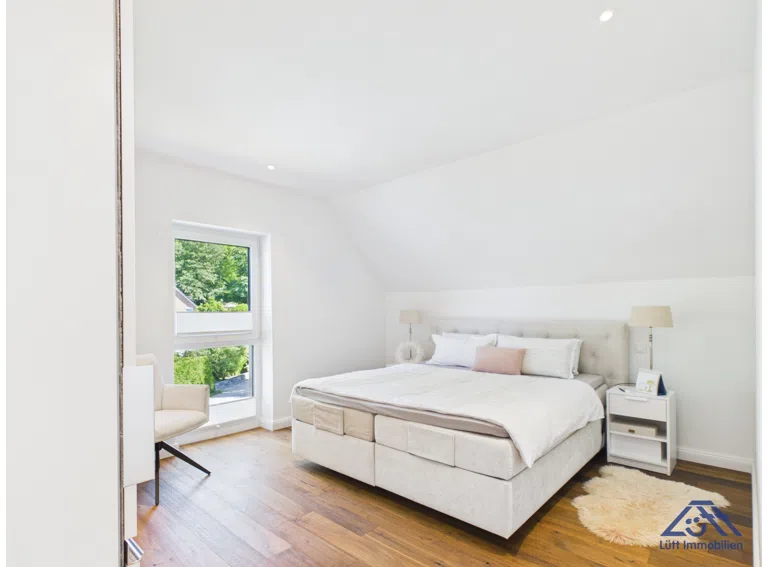 Schlafzimmer DG - Lütt Immobilien Selent