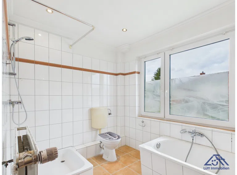 Duschbad OG - Lütt Immobilien - Selent