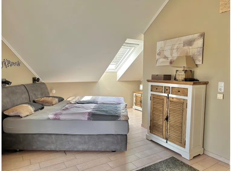 Schlafzimmer 2
