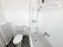 Bad mit WC und Badewanne_2