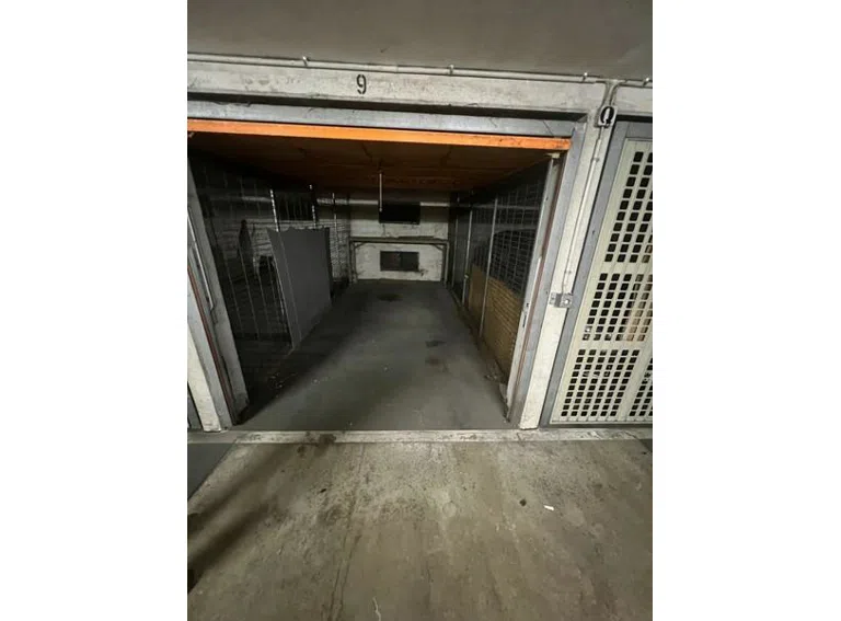 45 Tiefgaragenplatz