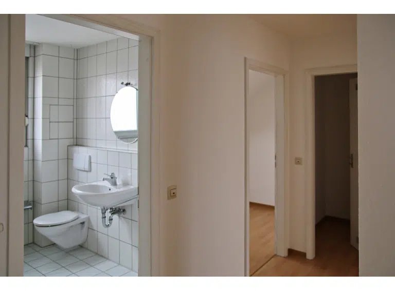 Eingang Bad Kind Abstell