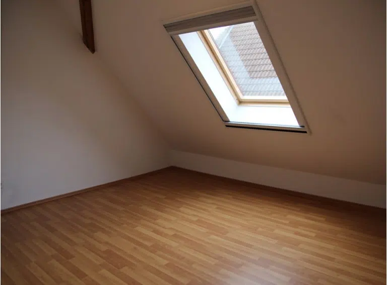 Schlafzimmer neben Duschbad