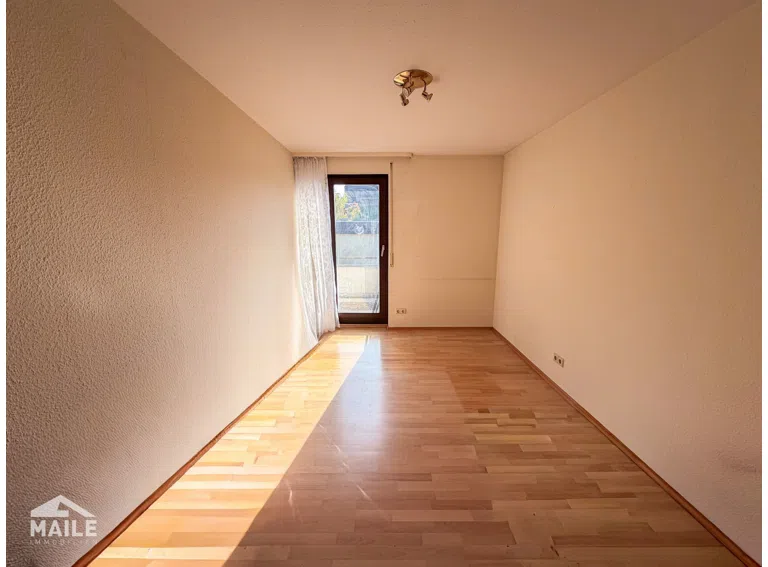 Arbeits-/Kinder-/Schlafzimmer