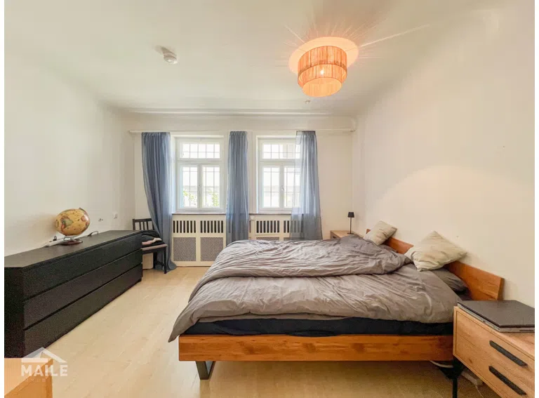Schlafzimmer 1