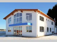 Titelbild für In einem hochmodernen, lichtdurchfluteten Bürogebäude, nahe der Auffahrt zur A980,