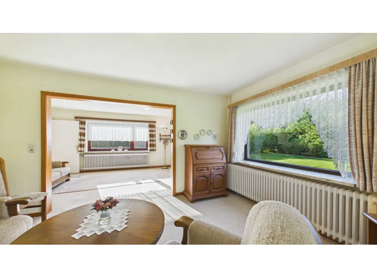Mit Blick in den Garten