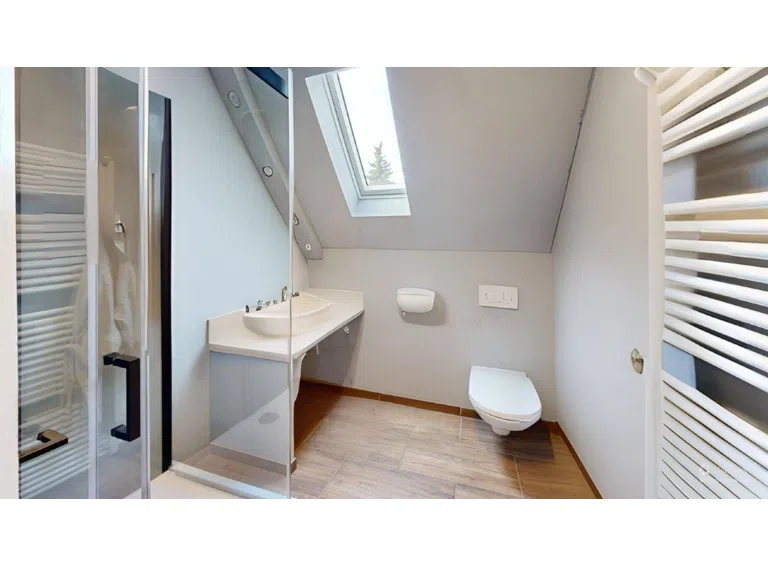 Badezimmer im DG