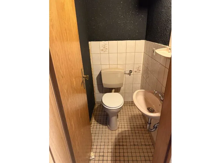 25 Gäste WC