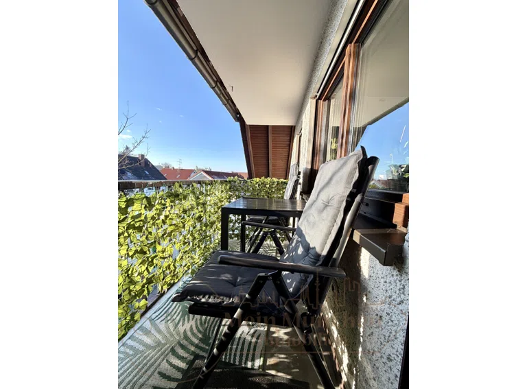 Südwestbalkon Wohnzimmer