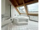 Bad mit Eckbadewanne