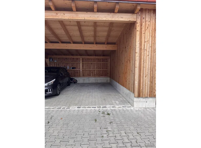 Carport Stellplatz