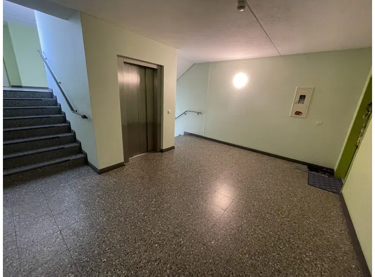 Zugang mit Fahrstuhl