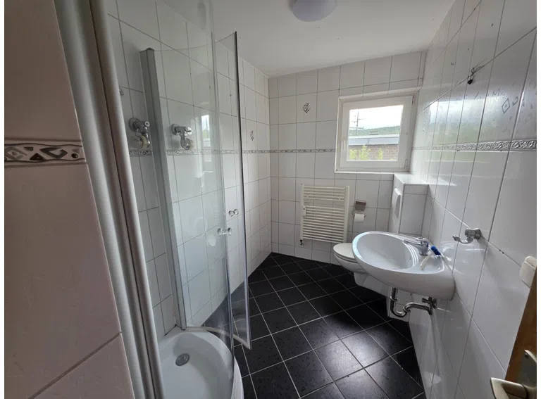 Bad mit Dusche