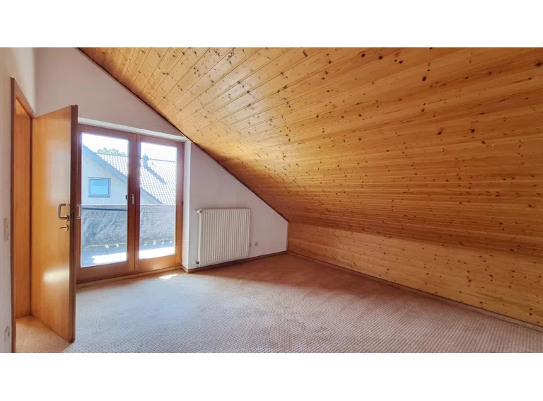 Schlafzimmer mit Balkon