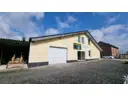 optionale Garage mit Zugang in die Auststllung