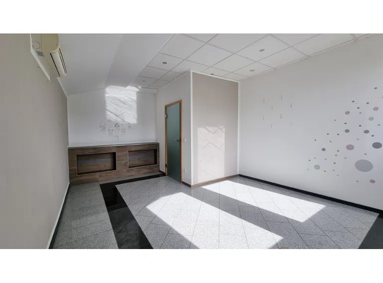 Büro 1