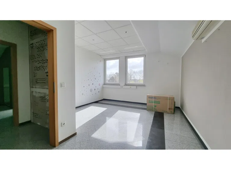 Büro 1