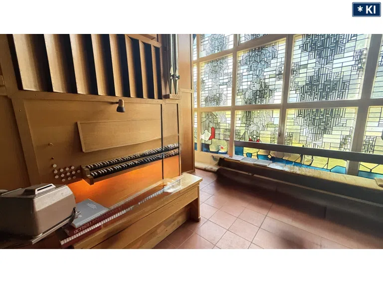 Empore mit orgel