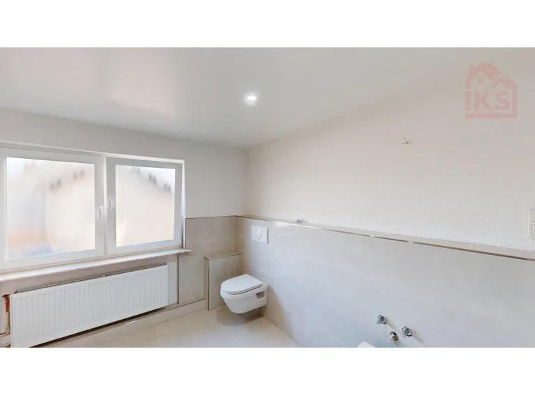 OG Badezimmer (2)
