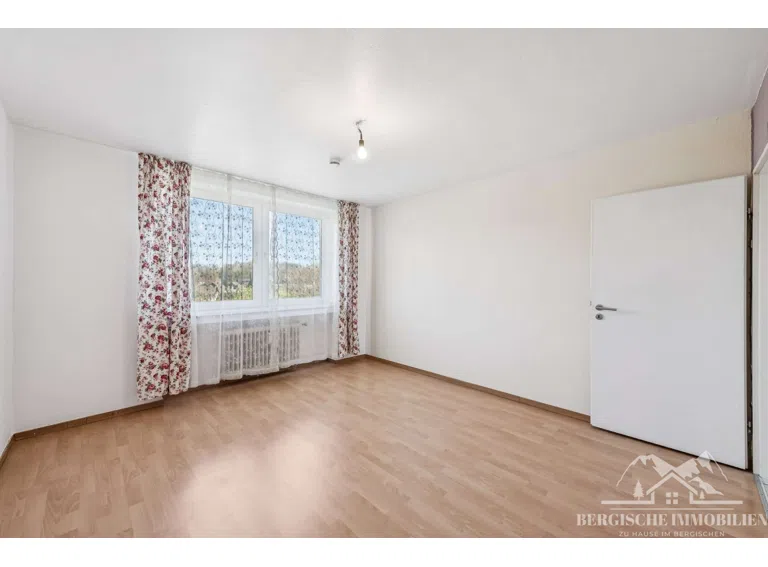Schlafzimmer b