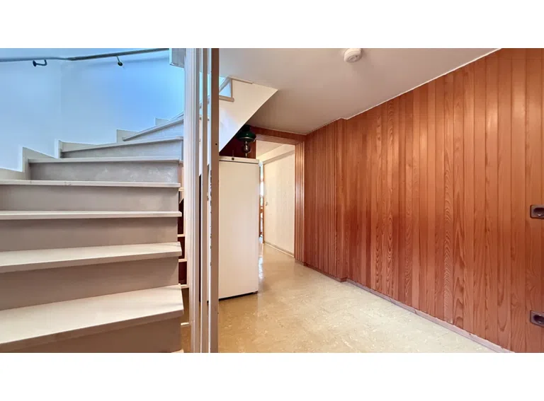Flur/Treppe/keller