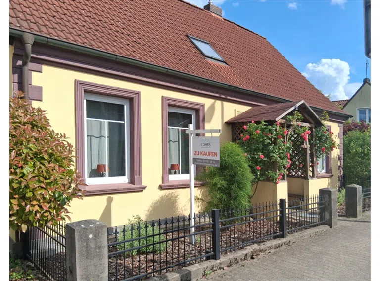 Straßenansicht