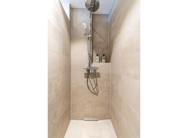 Dusche