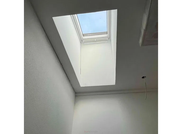 Dachfenster in der Regendusche