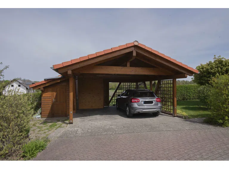 Doppelcarport u. Gartenhütte