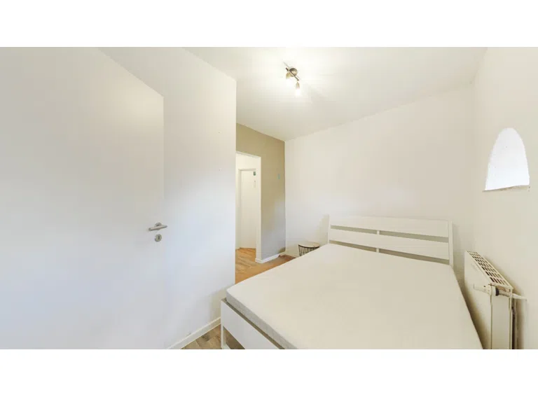 Whg. 1: Schlafzimmer DG