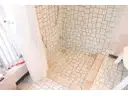 Dusche im Schwimmbereich