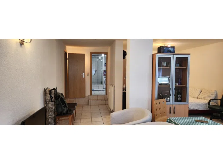 1d Wohnung EG Blick in Bad