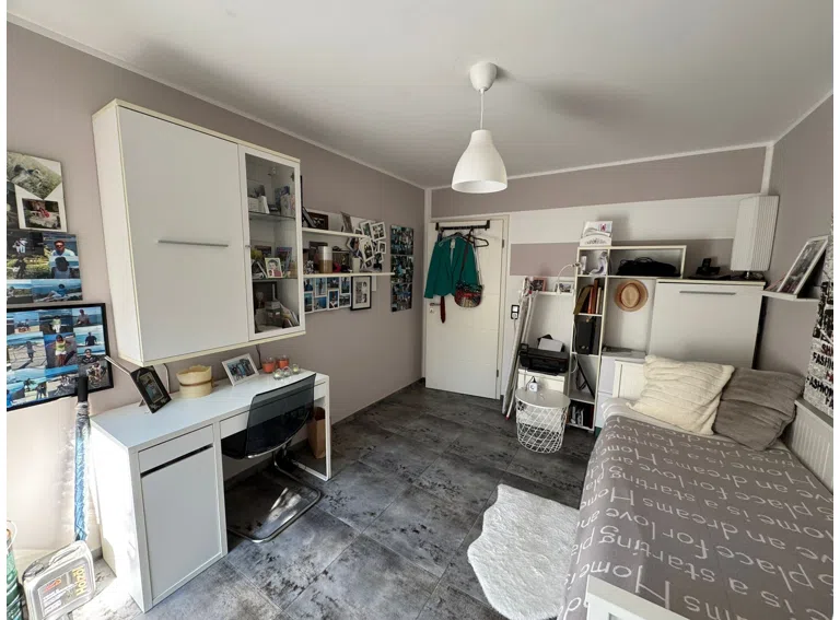 Schlafzimmer 1 UG