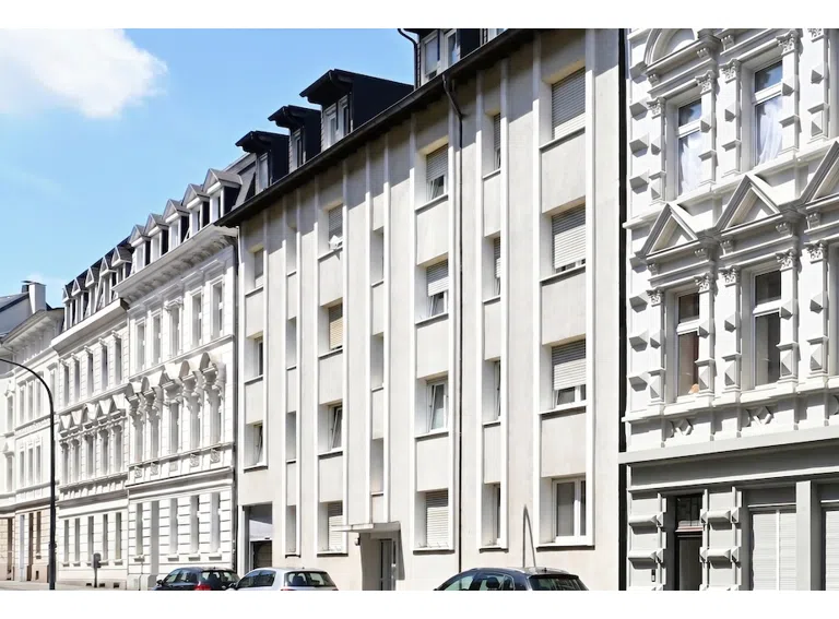 Mehrfamilienhaus