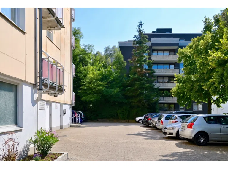 Parkplätze am Haus