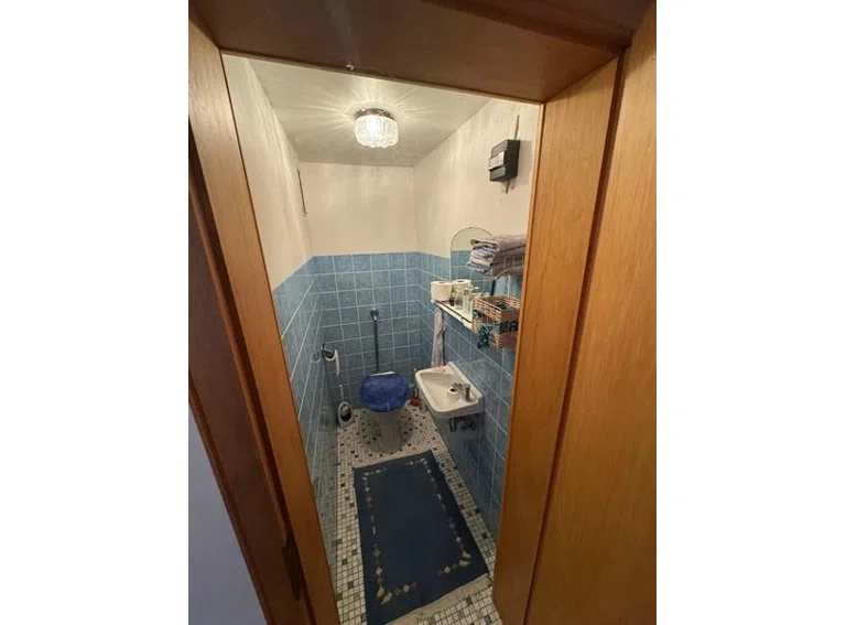 25 Gäste WC