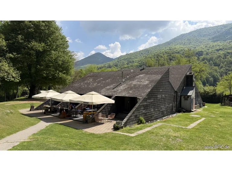 Schwimmbad, Restaurant