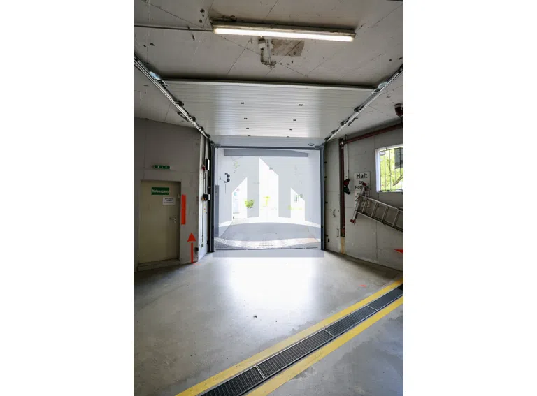 Tiefgarageneinfahrt